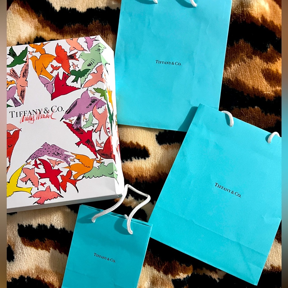 Tiffany &Co shopping bags